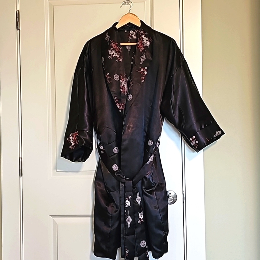 Dragon satin bathrobe